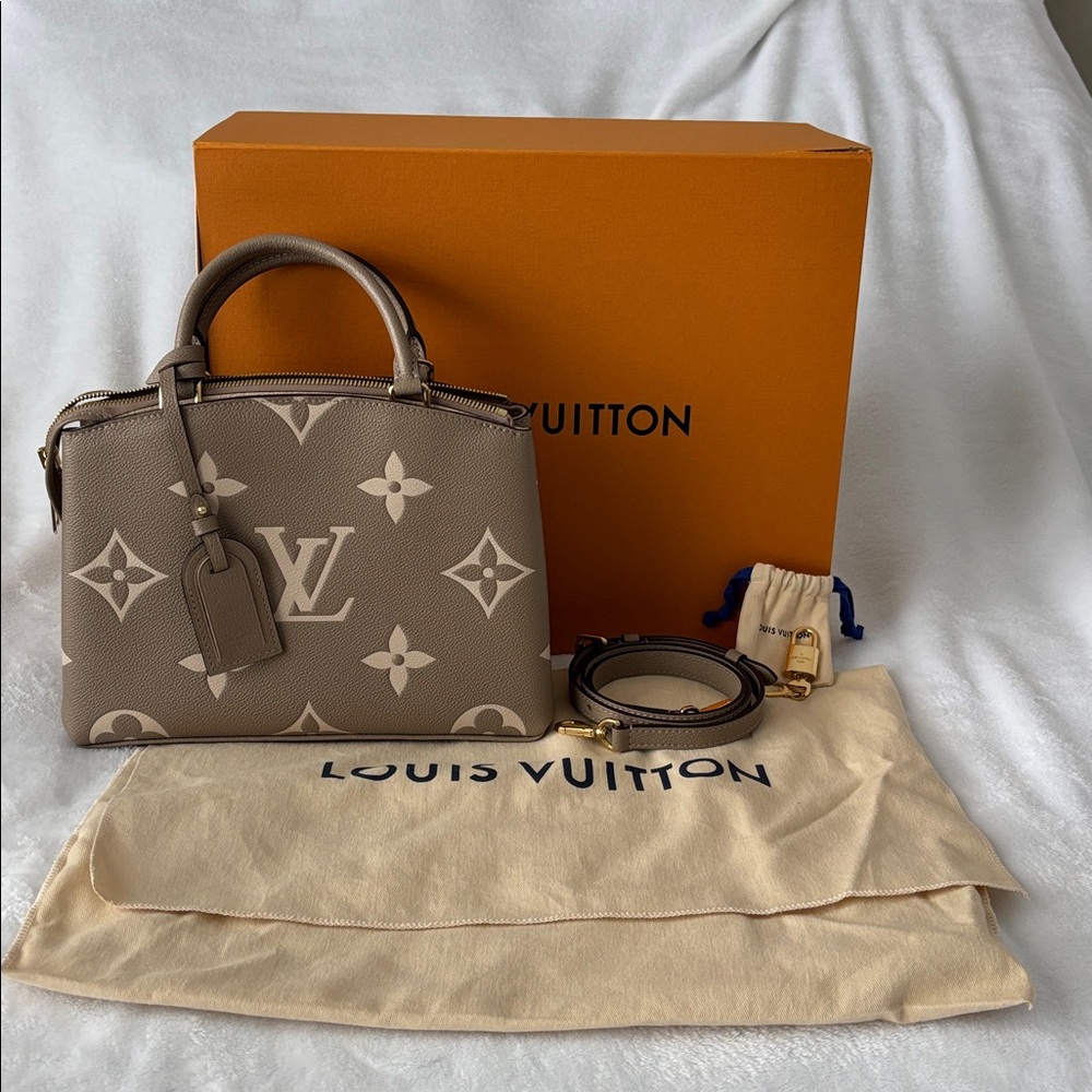 Louis Vuitton Petit Palais Empreinte Leather-the lock is no longer available